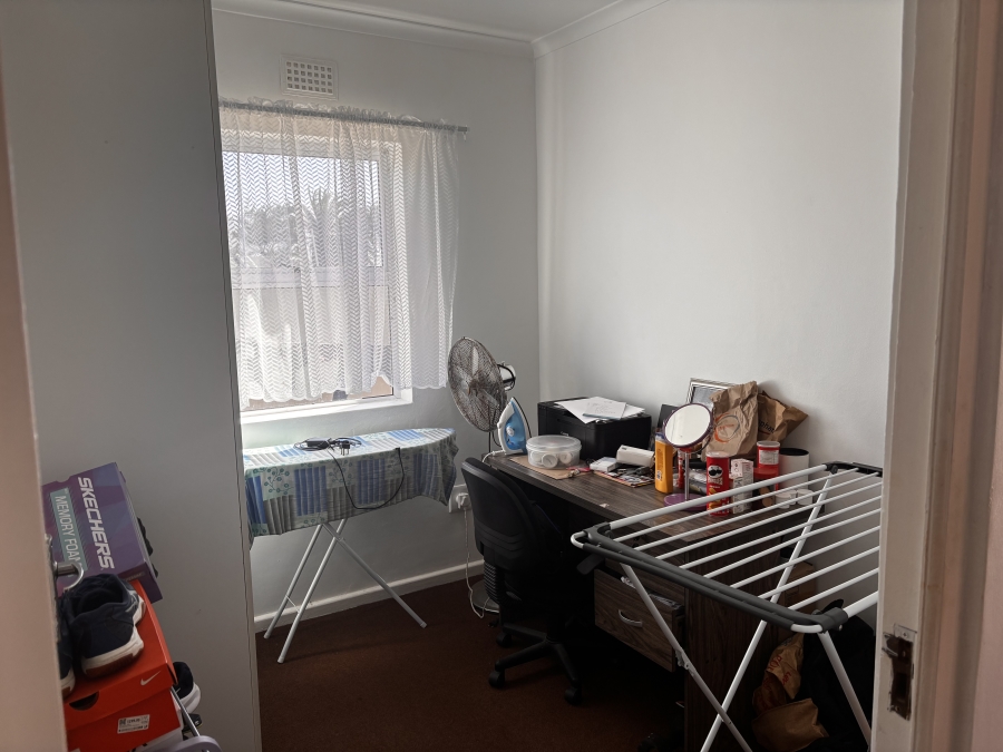 To Let 3 Bedroom Property for Rent in Muizenberg Western Cape
